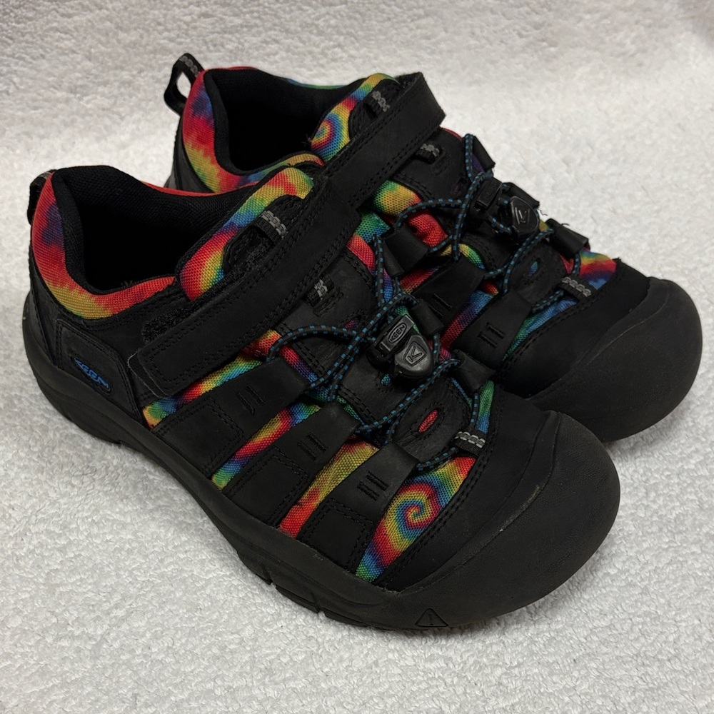 Keen Youth Newport Shoe Black Multi Round Toe Bungee Loop Size 5
